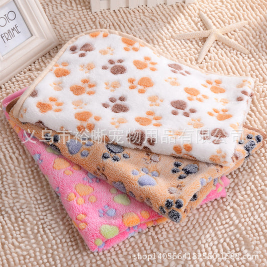 Pet blankets footprint blankets dog sleeping blankets teddy golden hair manufacturers wholesale spot pet supplies